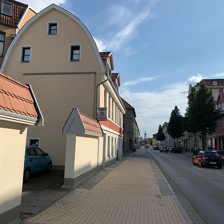 City-Apartment Mit Parkplatz & Fahrradraum! Nur 300M Zum Stadthafen Schwerin  Exterior photo