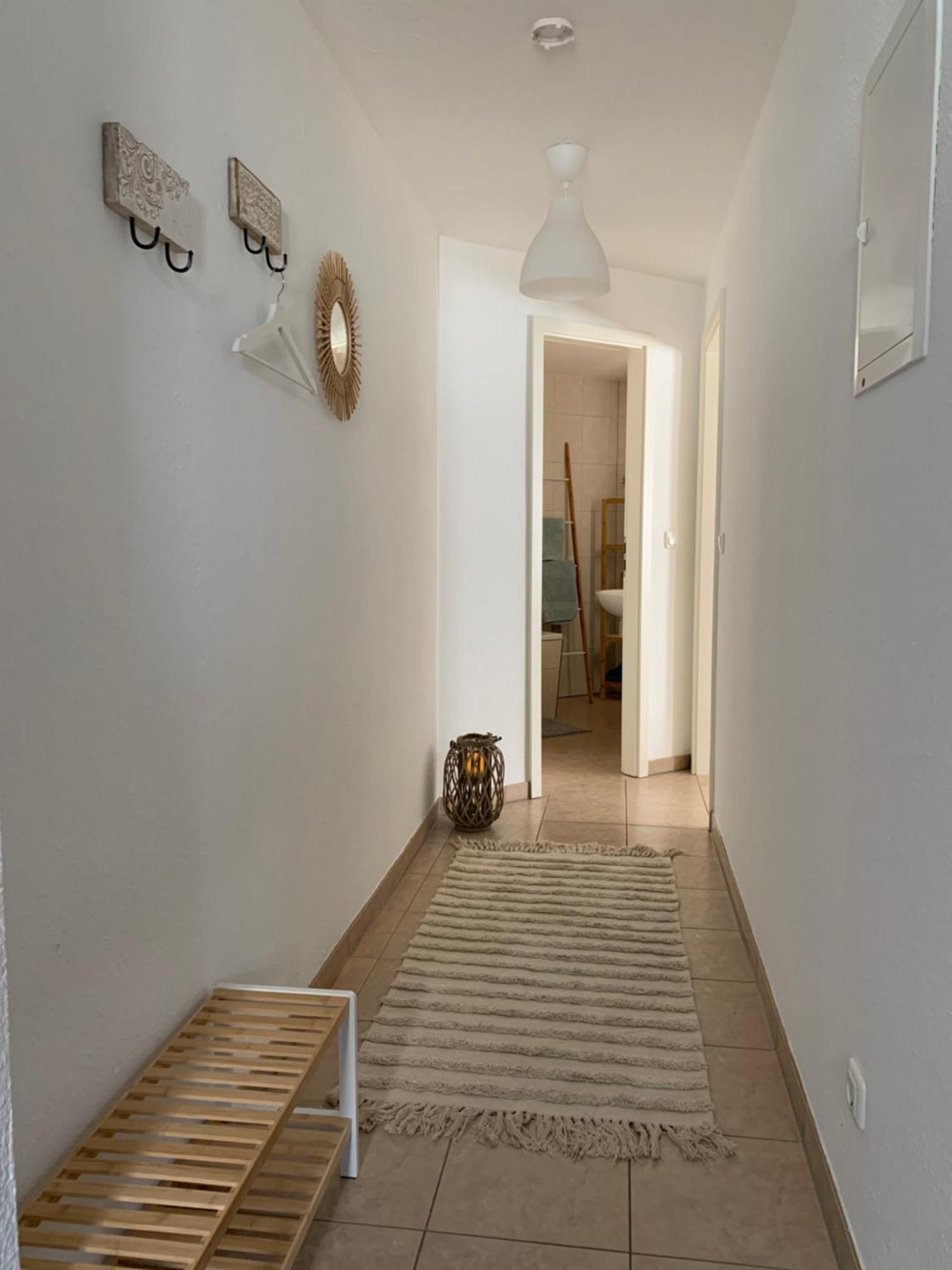 City-Apartment Mit Parkplatz & Fahrradraum! Nur 300M Zum Stadthafen Schwerin  Exterior photo